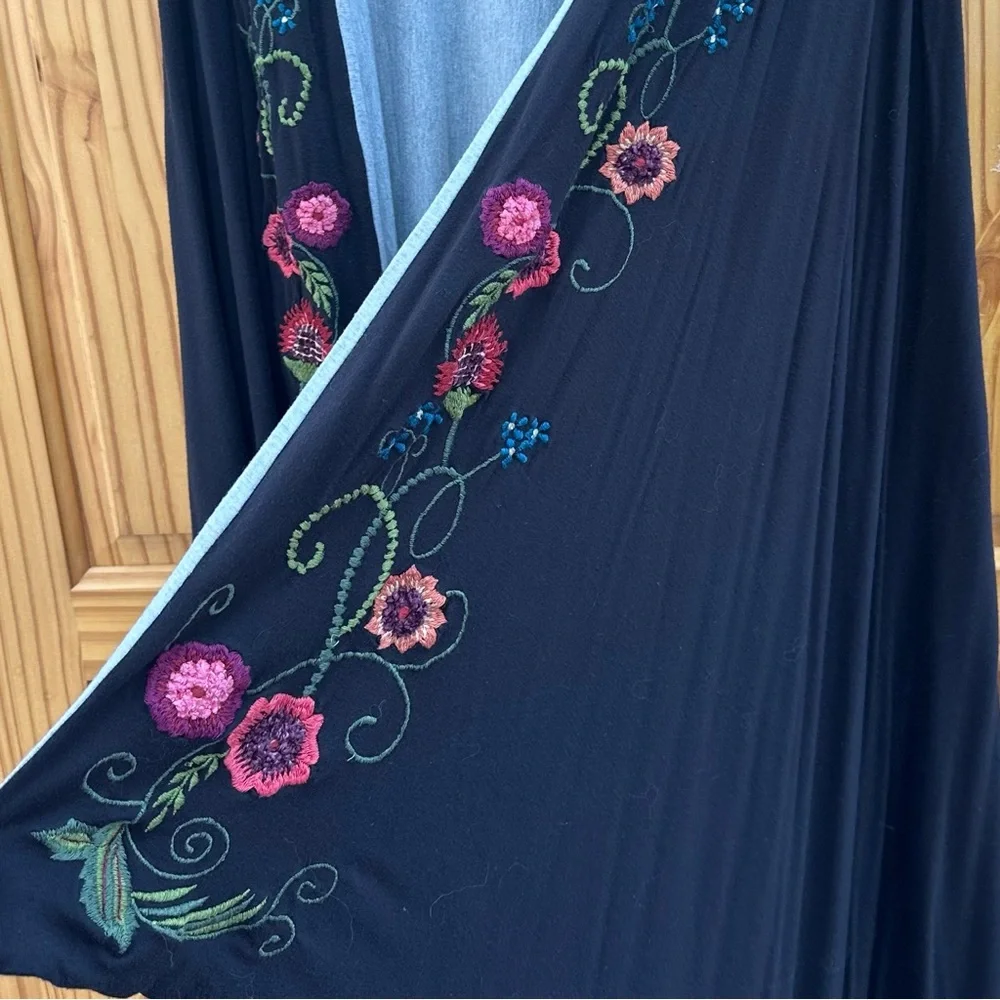 CAITE Brown Elaborate Floral Embroidered Long Vest Reversible to Solid Gray - Picture 5 of 10